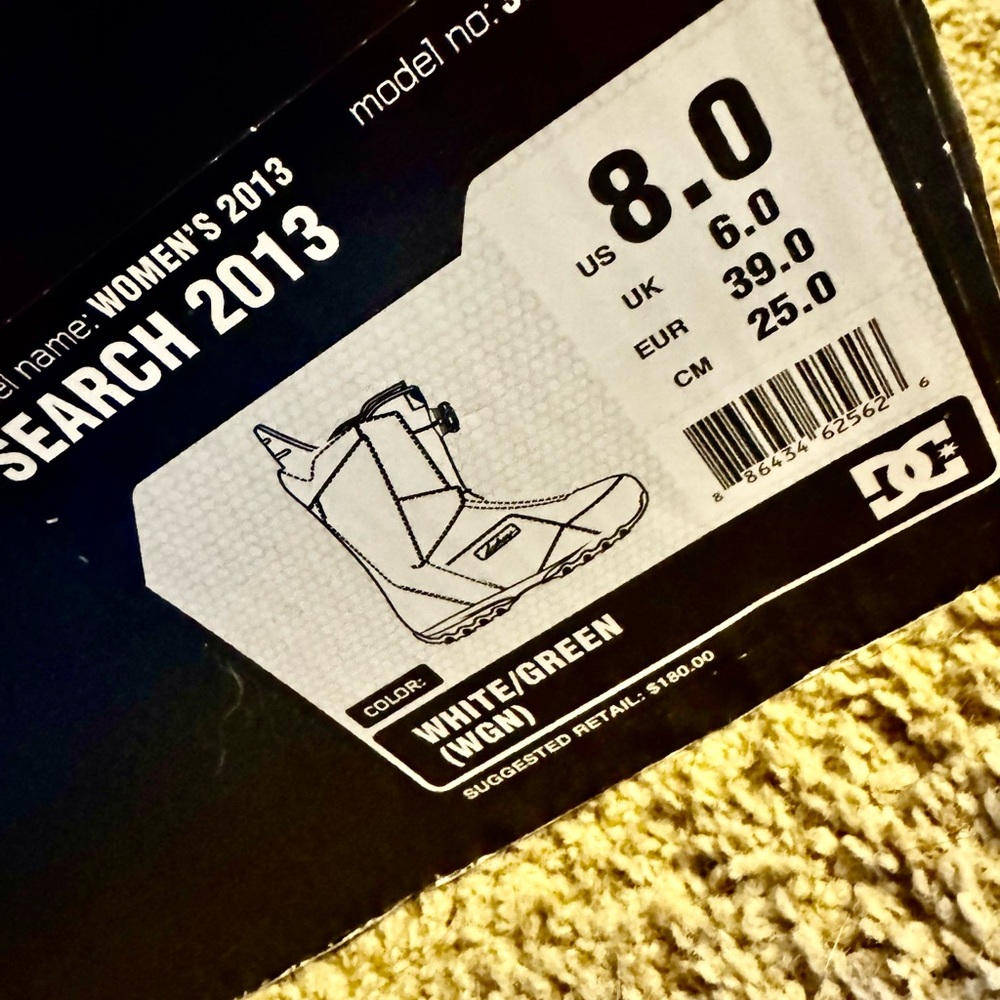Women’s DC Snowboarding Boots in Mint Green & White - Picture 6 of 6